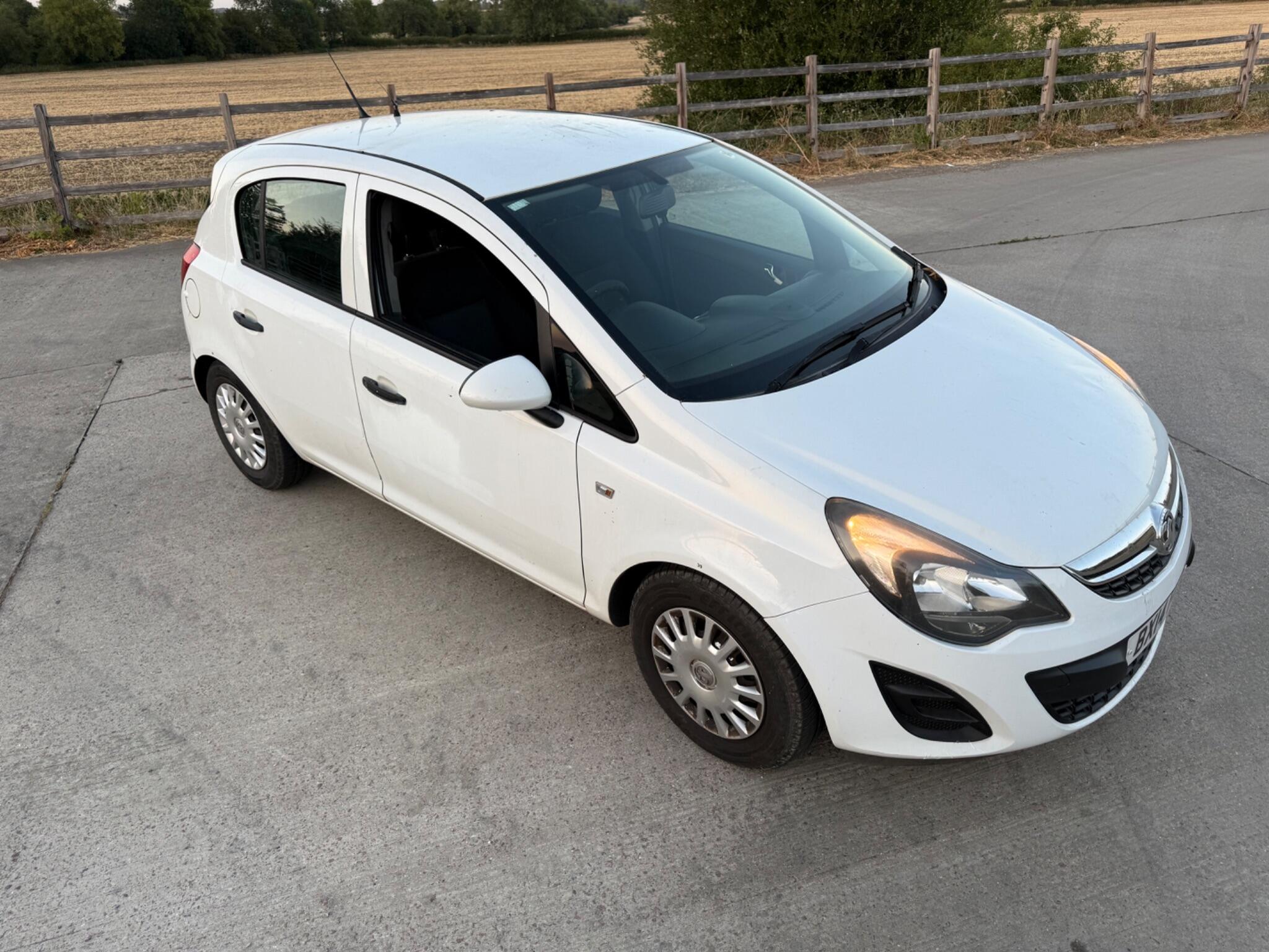 Vauxhall Corsa 1.3 CDTi ecoFLEX S Euro 5 (s/s) 5dr (A/C) — photo 39 of 74